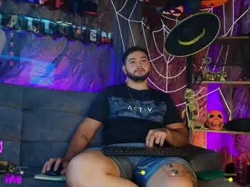 andrew_brownn from Chaturbate is Freechat