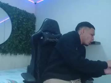 dave_skinnycum from Chaturbate is Freechat