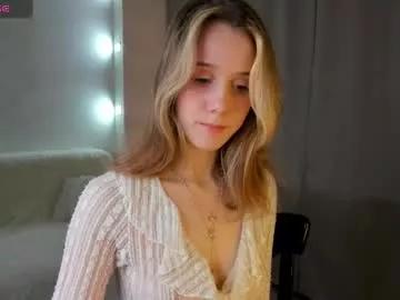 dearly_emily from Chaturbate is Freechat