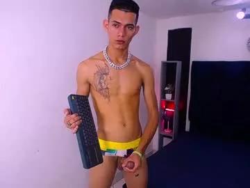 grey_bruce from Chaturbate is Freechat
