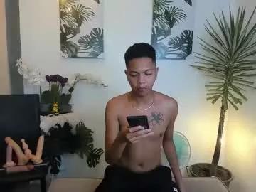 huge_twilight from Chaturbate is Freechat