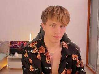 curtis_crew from Flirt4Free is Freechat