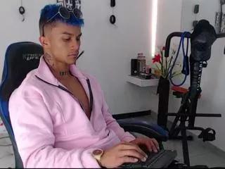 leonard_price from Flirt4Free is Freechat