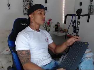 leonard_price from Flirt4Free is Freechat