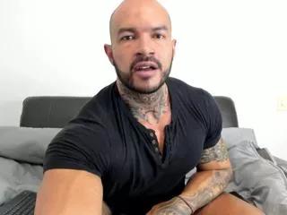 michael_fame from Flirt4Free is Freechat