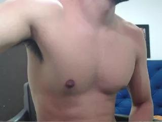 syimon_w from Flirt4Free is Freechat