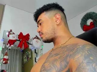 zeus_strong from Flirt4Free is Freechat