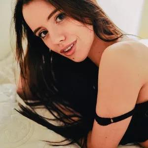 Alena29 from MyFreeCams is Freechat