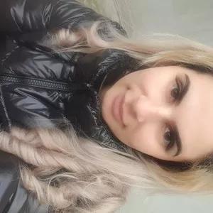 Andreeasquirt from MyFreeCams is Freechat