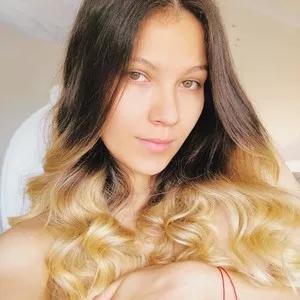 Angelcollins from MyFreeCams is Freechat