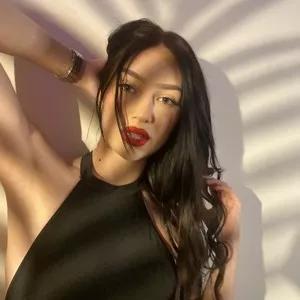 blackbee from MyFreeCams is Freechat