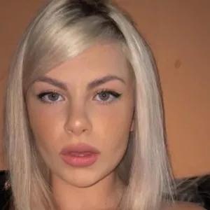 BonieBlue from MyFreeCams is Freechat