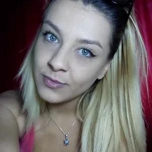 Ceraselalove from MyFreeCams is Freechat