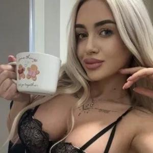 CuteBlondieX from MyFreeCams is Freechat