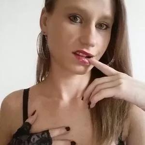 DarkQueen from MyFreeCams is Freechat