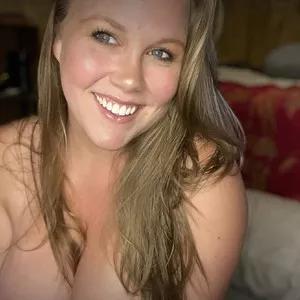 GlitterKitty from MyFreeCams is Freechat