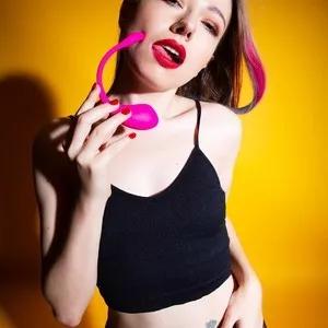 HeidiFLOWER from MyFreeCams is Freechat