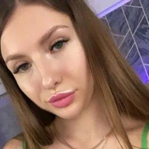 KarolinaMoore from MyFreeCams is Freechat