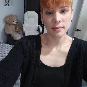 Lauraa_Rose from MyFreeCams is Freechat