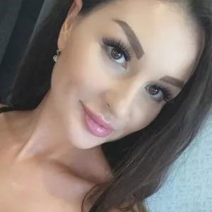 LianaQueen from MyFreeCams is Freechat