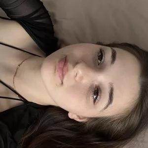 MakiimaStar from MyFreeCams is Freechat