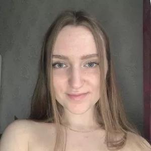 MarikaSher from MyFreeCams is Freechat