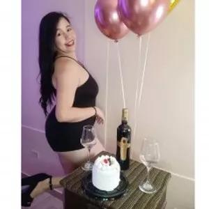 Mialunacherry from MyFreeCams is Freechat