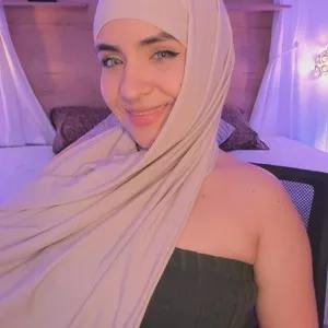 Nahomiii1 from MyFreeCams is Freechat