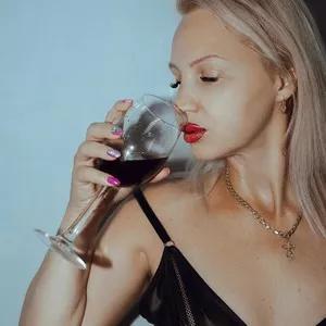 RoseHope from MyFreeCams is Freechat