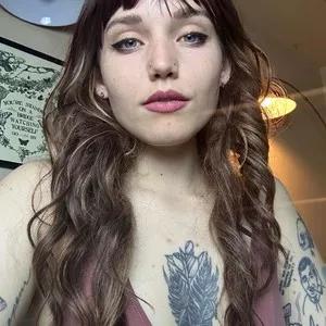 Sexyblue2000 from MyFreeCams is Freechat