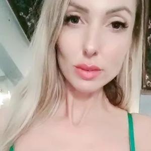 SexyEmila from MyFreeCams is Freechat