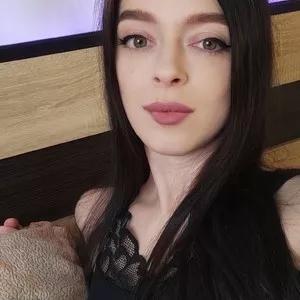 Skinny_Kira from MyFreeCams is Freechat