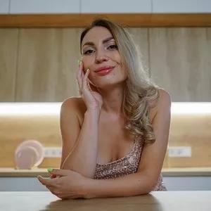 Stella_Owens from MyFreeCams is Freechat