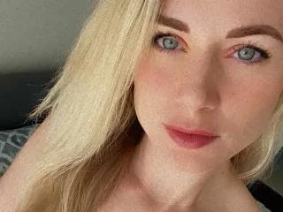 BeautifulXBlondeUK from Streamate is Group