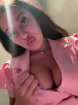 AndreaMood from StripChat is Freechat