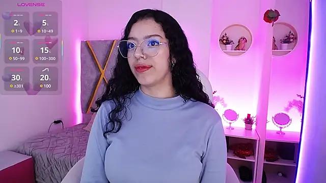 Aurora_Brownn from StripChat is Freechat