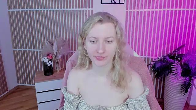 Cassie_Evanss from StripChat is Freechat