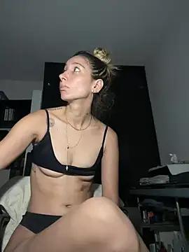 DanikRosse from StripChat is Freechat