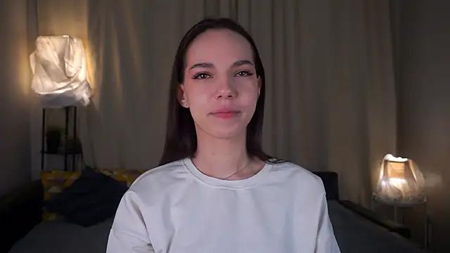 EvanessaGirling from StripChat is Freechat