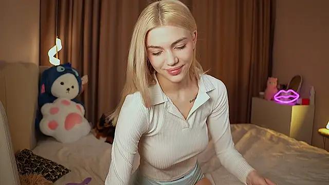 joybunny_ from StripChat is Freechat