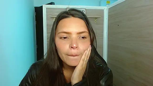 Juliana_sky from StripChat is Freechat