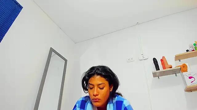 Julieta_turner_ from StripChat is Freechat