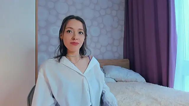 KatieAcey from StripChat is Freechat