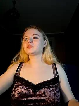 Kitty-Rain from StripChat is Freechat