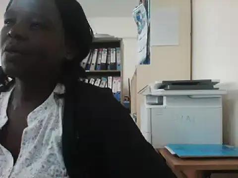 lovely_mummie from StripChat is Freechat