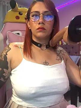 Luna_Paris_ on StripChat