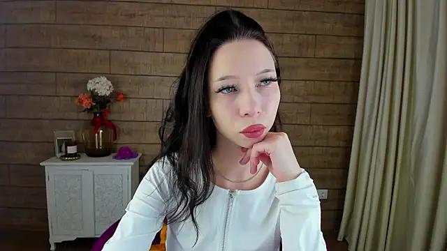 MaliaLandre from StripChat is Freechat