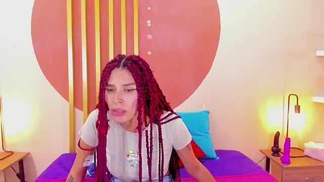 Nicole_Angels_ from StripChat is Freechat