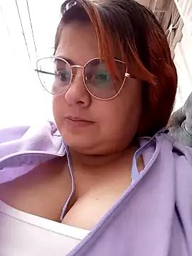 perla_05 from StripChat is Freechat