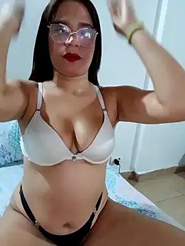 sabrinahot03 from StripChat is Freechat